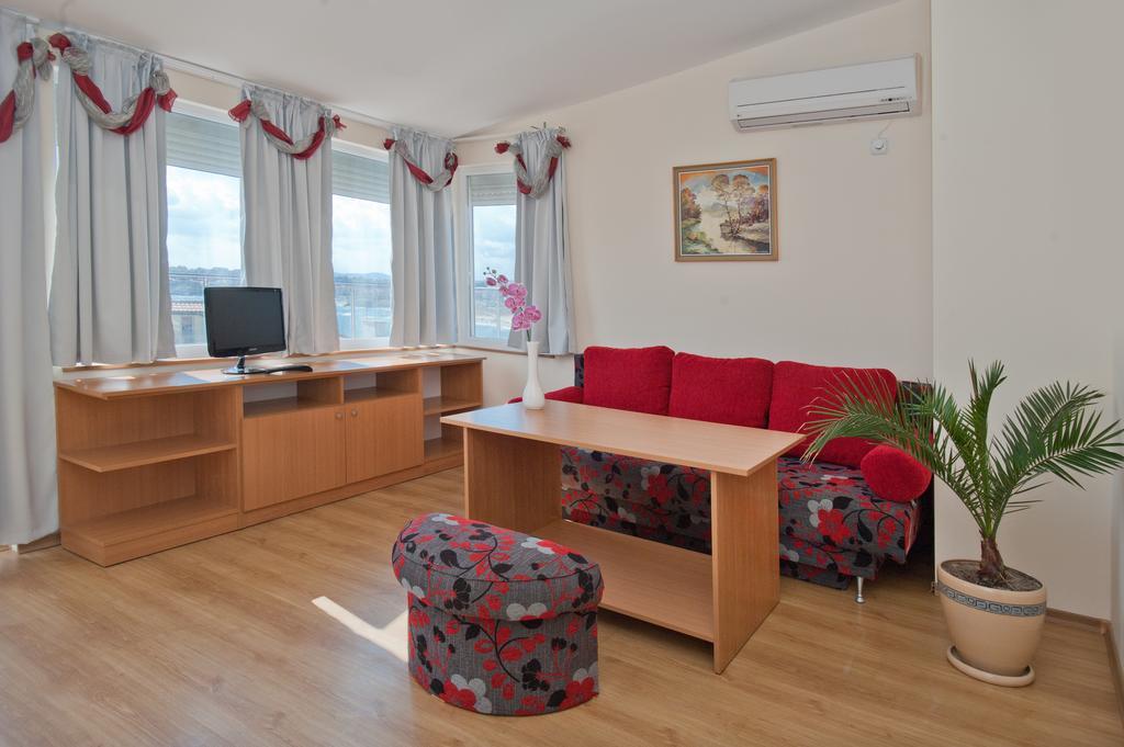 Семеен Хотел Бриз Sozopol Ngoại thất bức ảnh