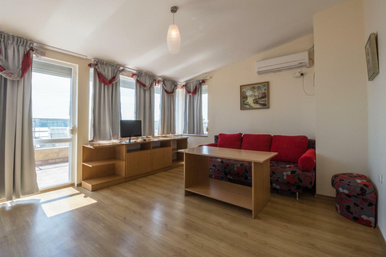 Семеен Хотел Бриз Sozopol Ngoại thất bức ảnh